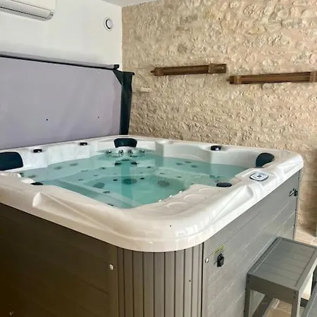 Willa Grange D'antan - Jacuzzi Privatif - Piscine Commune - Climatisation -